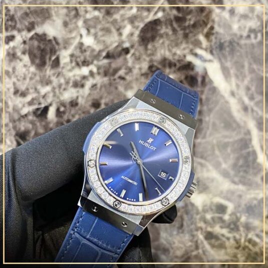Đồng hồ Hublot Classic Fusion Blue Diamond