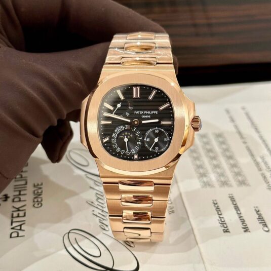 Patek Philippe Nautilus 5726/1R – Đỉnh cao lịch thường niên trong vỏ vàng hồng biểu tượng