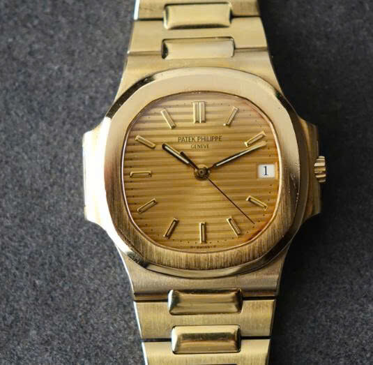 Patek Philippe Nautilus 3800/1J – Biểu Tượng Vàng Khối Của Nghệ Thuật Đồng Hồ Thụy Sĩ