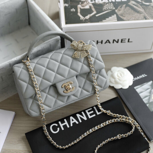 CHANEL TOP HANDLE (PEARL CHARM)